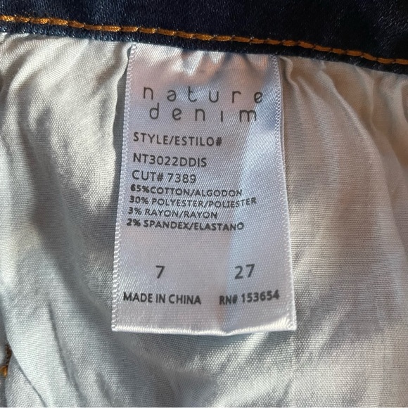 Nature Denim Distressed Button Fly Hi Rise Skinny Jeans.  Size 7/27 - Picture 7 of 7